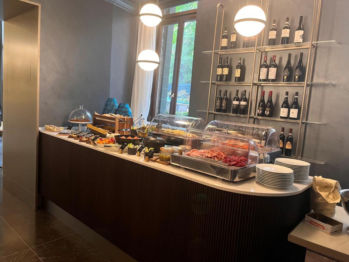 Radisson Collection Hotel, Palazzo Nani ונציה מראה חיצוני תמונה The buffet at the lounge