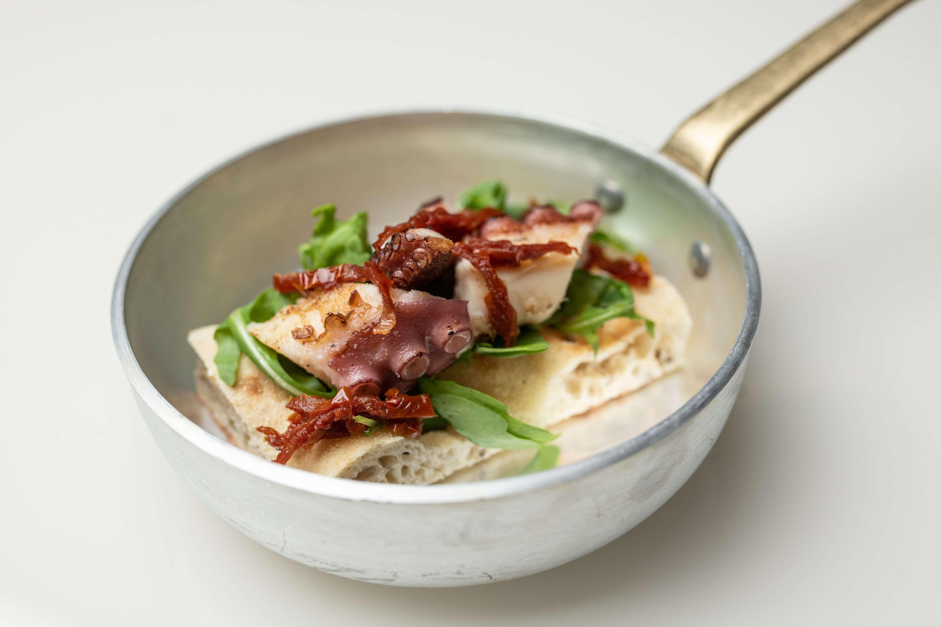 Radisson Collection Hotel, Palazzo Nani ונציה מראה חיצוני תמונה A dish of chicken liver with bacon and tarragon