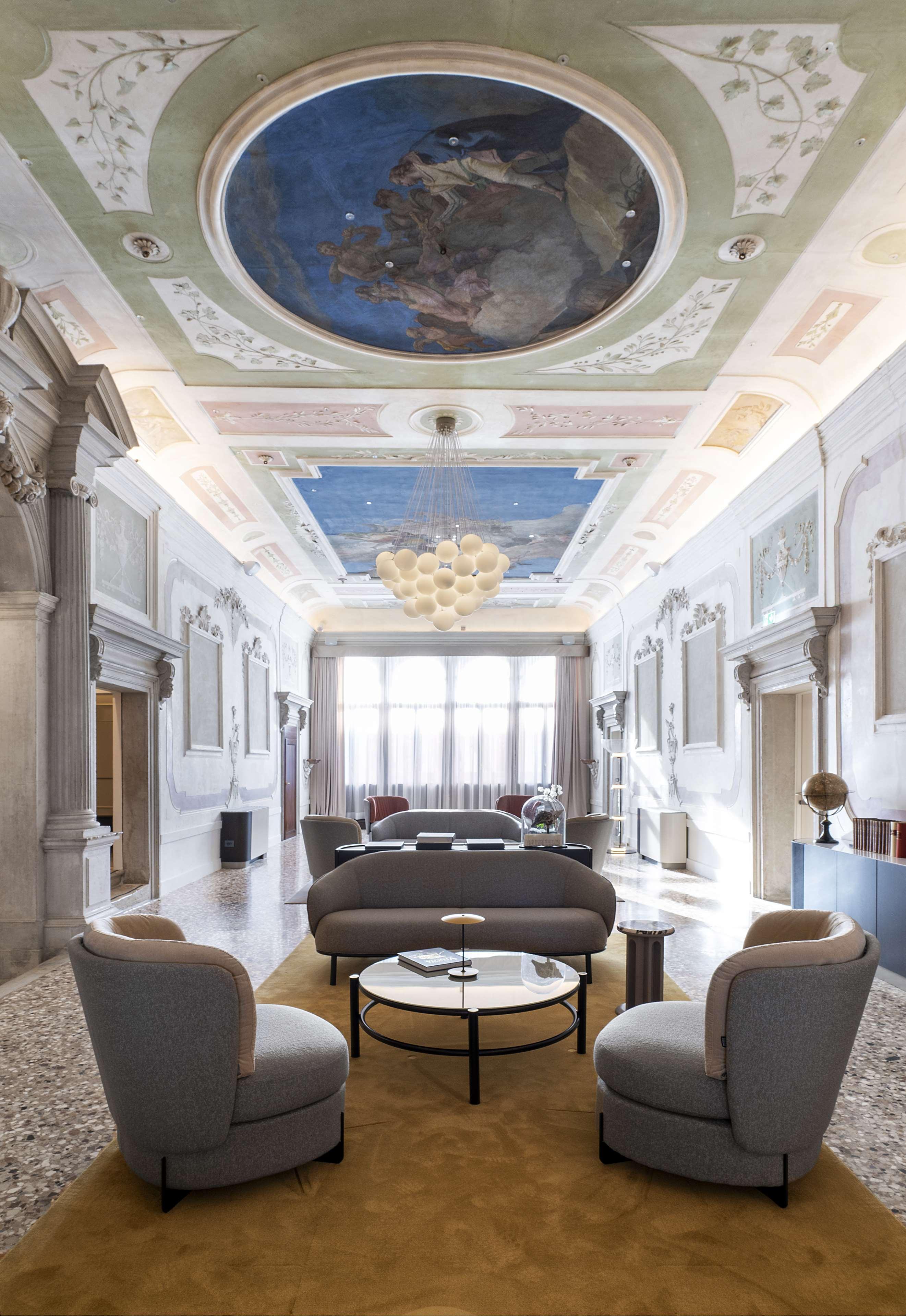 Radisson Collection Hotel, Palazzo Nani ונציה מראה חיצוני תמונה The lobby of the hotel