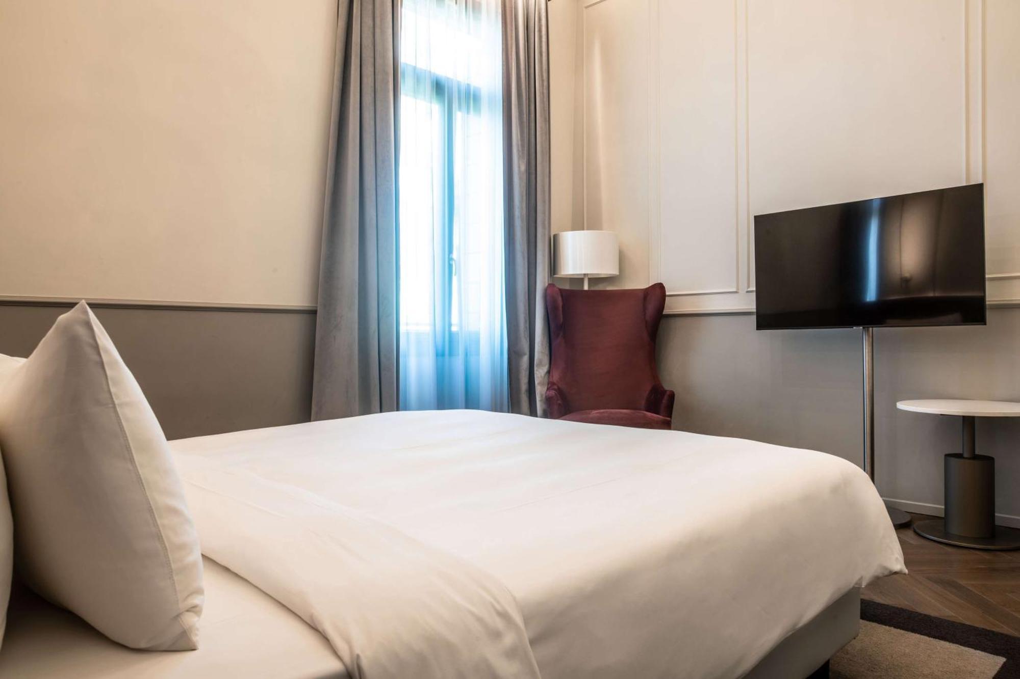 Radisson Collection Hotel, Palazzo Nani ונציה מראה חיצוני תמונה A room at the hotel