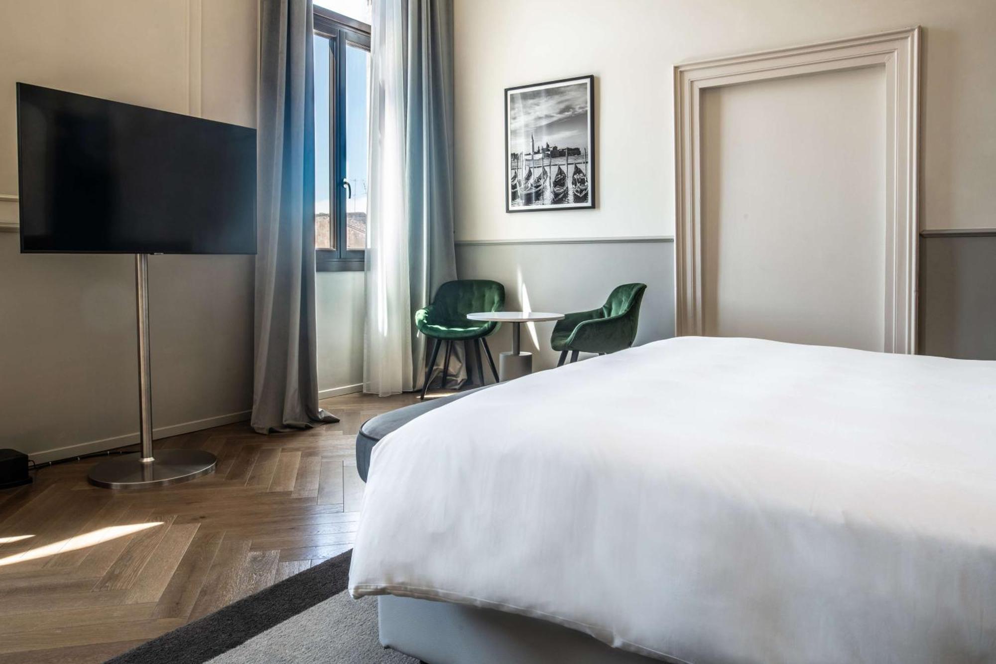 Radisson Collection Hotel, Palazzo Nani ונציה מראה חיצוני תמונה A room at the hotel