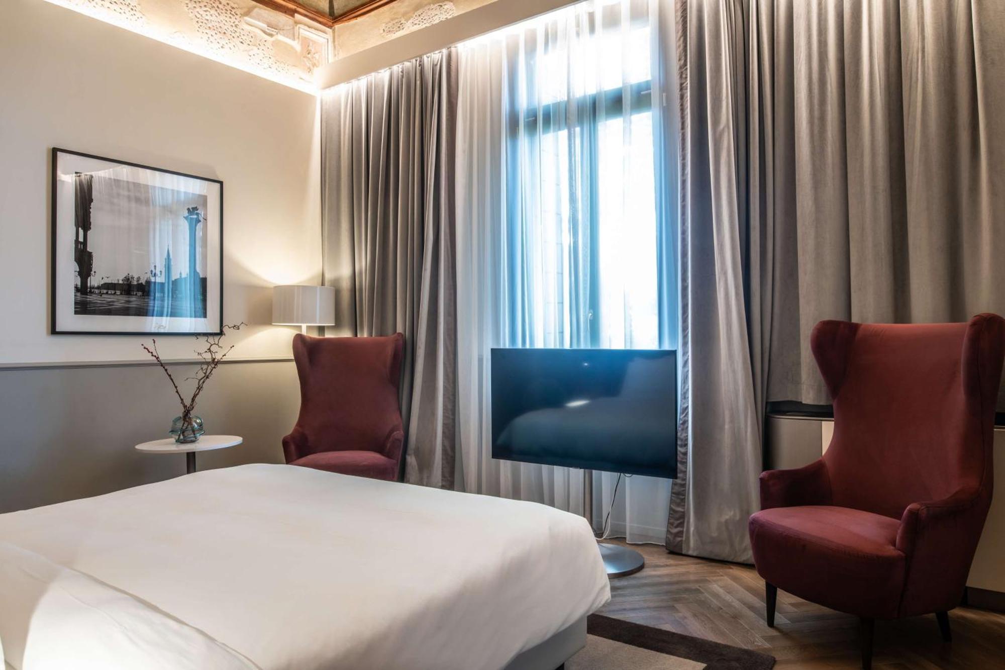 Radisson Collection Hotel, Palazzo Nani ונציה מראה חיצוני תמונה A room at the hotel